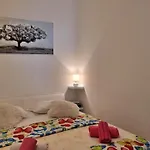 Lada Apartman Jesenice (Split-Dalmatia)