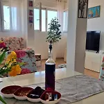 Apartment Lada Jesenice (Split-Dalmatia)