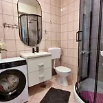 Lada Apartman Jesenice (Split-Dalmatia)