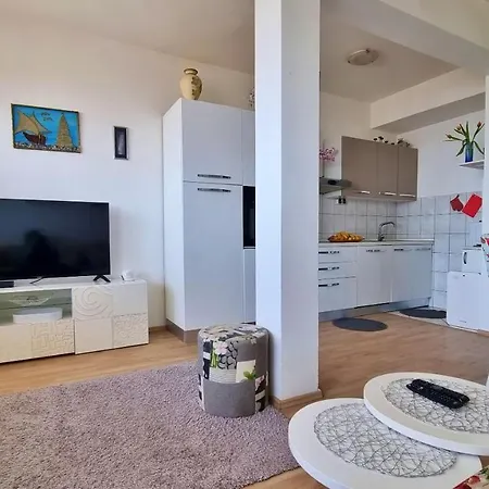 Apartman Lada *